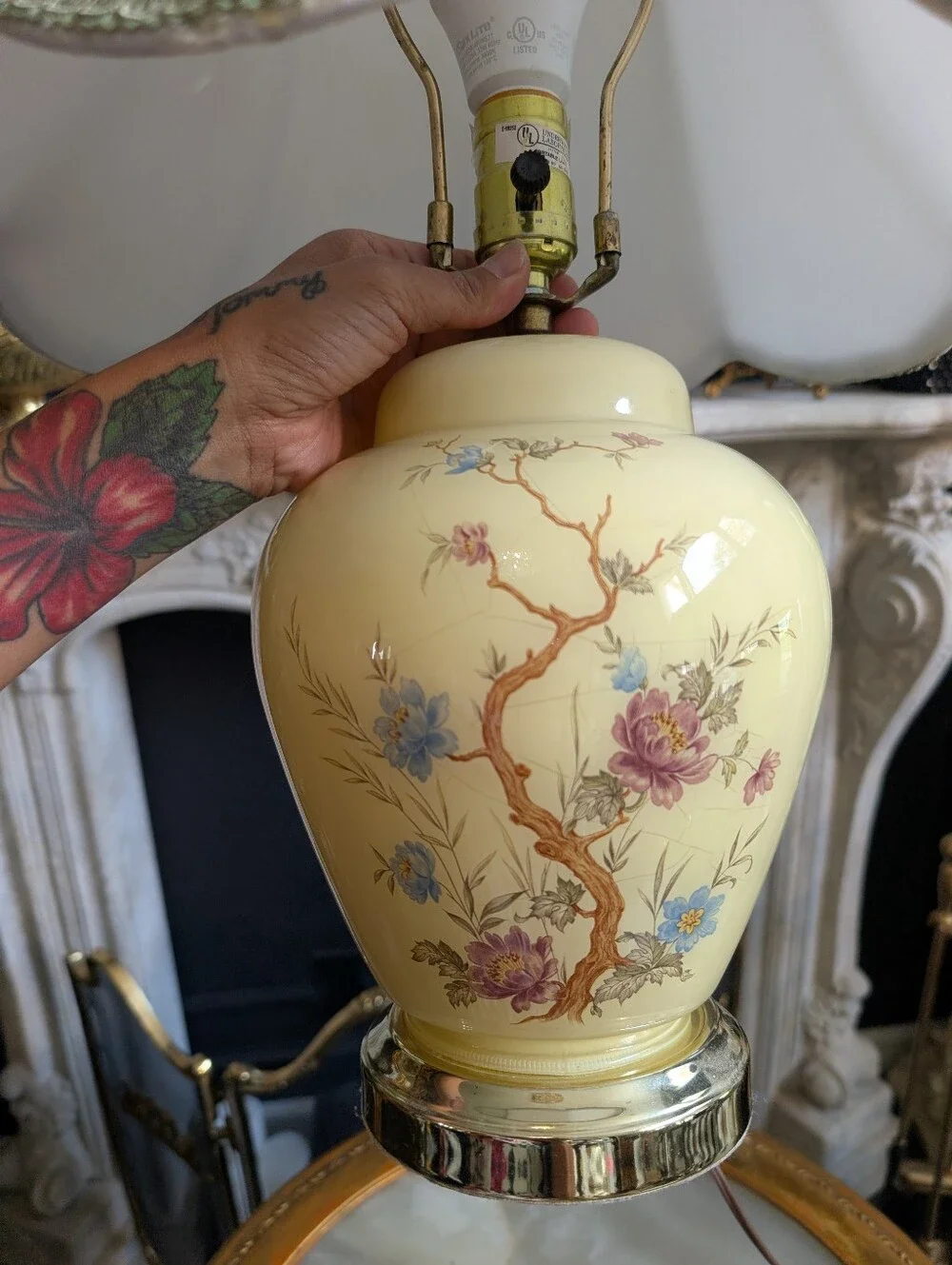 VTG Chinoiserie Ceramic Pale Yellow Floral Ginger Jar, Polished Metal Base 22